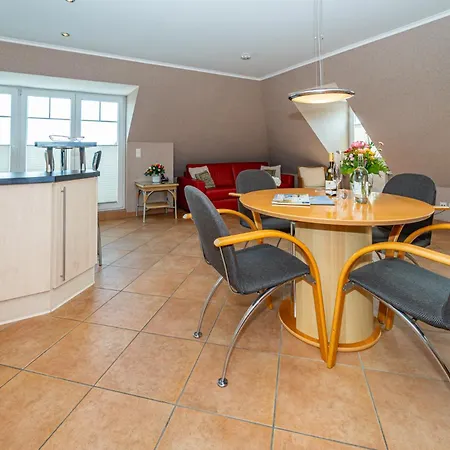 Elaine, App 29 Apartman *